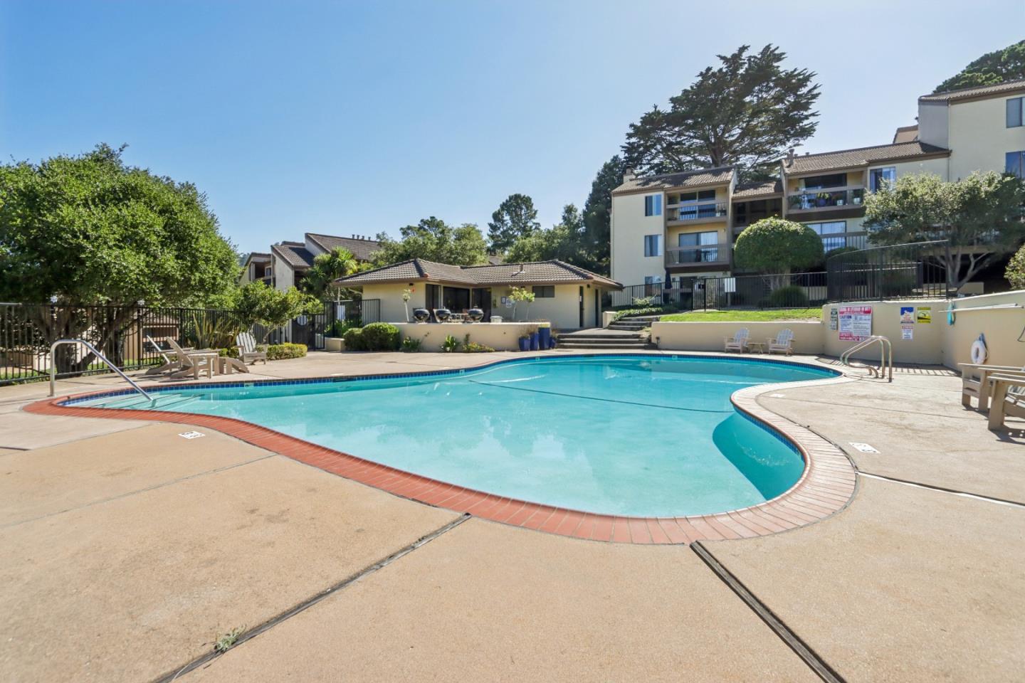 Detail Gallery Image 27 of 58 For 4205 Golden Oaks Ln, Monterey,  CA 93940 - 1 Beds | 1 Baths