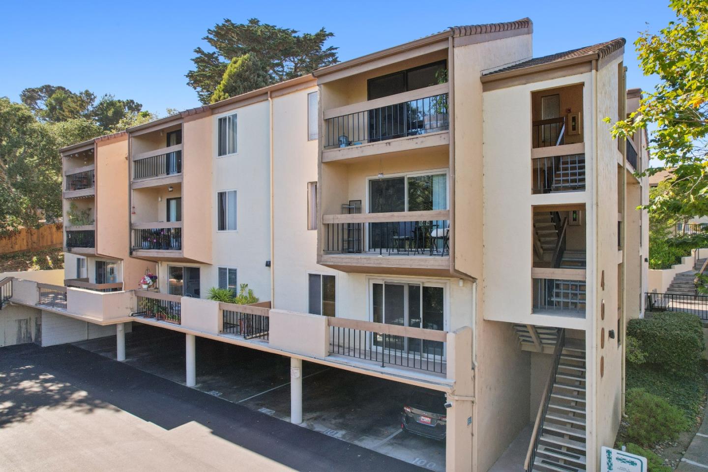 Detail Gallery Image 33 of 58 For 4205 Golden Oaks Ln, Monterey,  CA 93940 - 1 Beds | 1 Baths