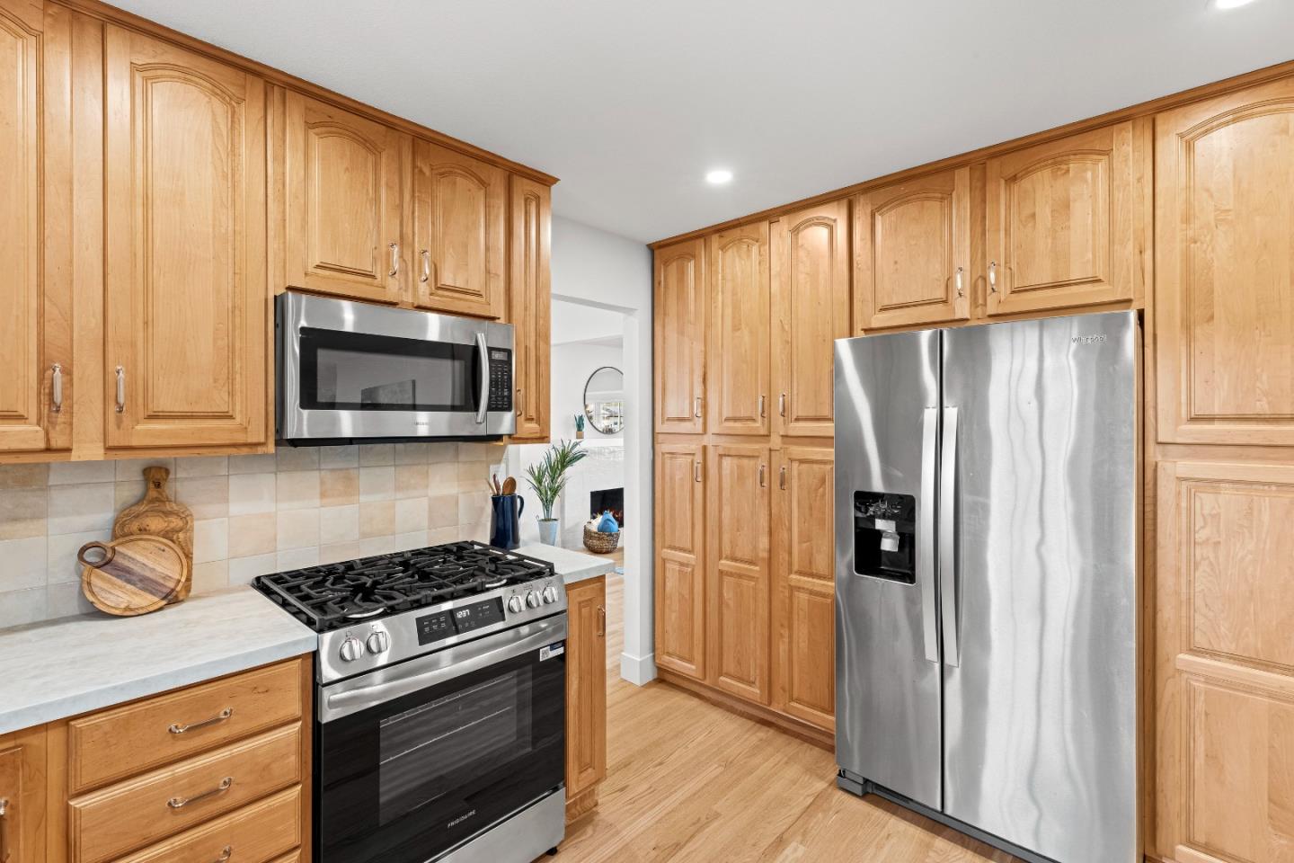 Detail Gallery Image 19 of 84 For 1688 Grizilo Dr, San Jose,  CA 95124 - 5 Beds | 2/1 Baths