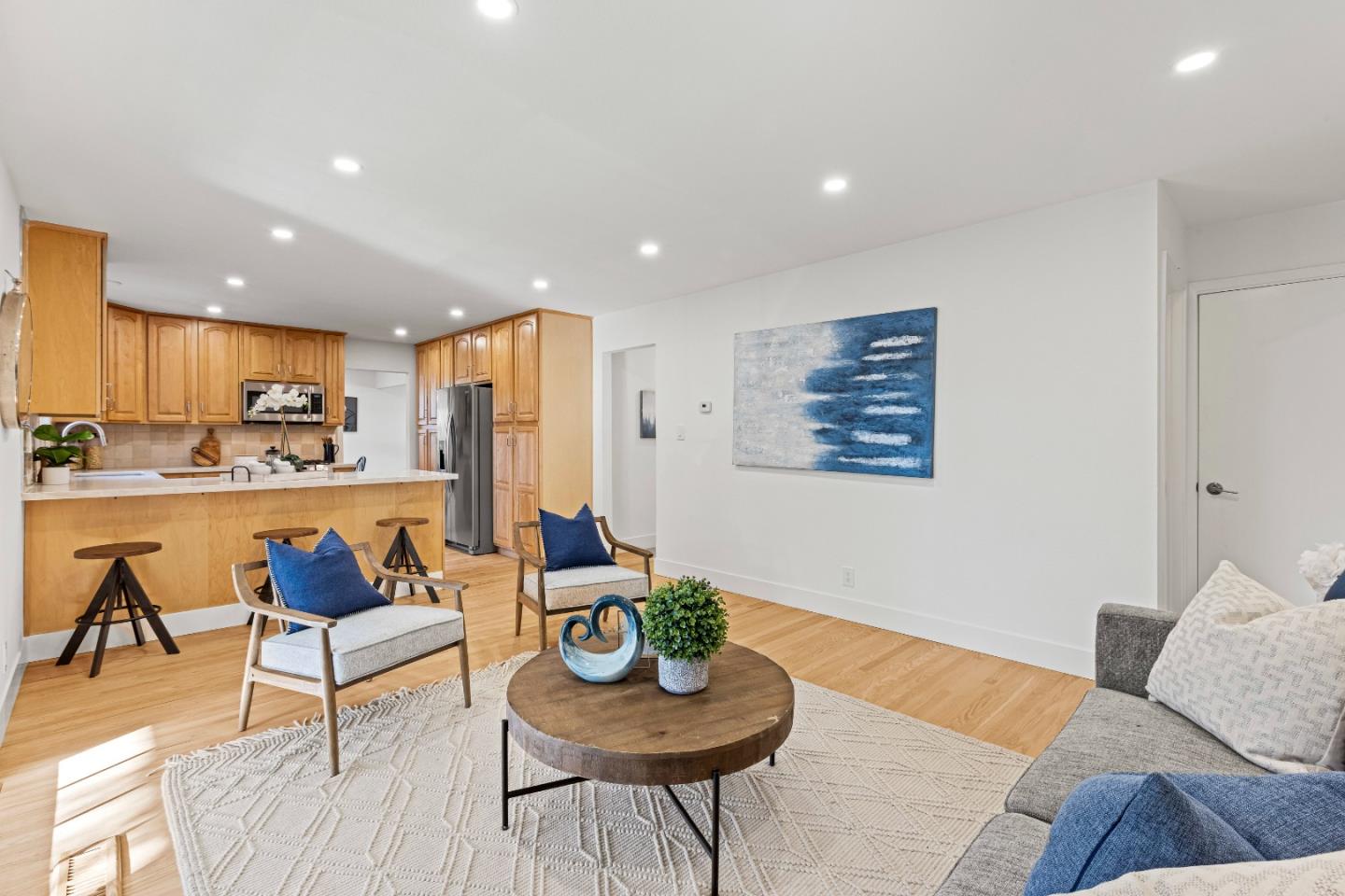 Detail Gallery Image 23 of 84 For 1688 Grizilo Dr, San Jose,  CA 95124 - 5 Beds | 2/1 Baths