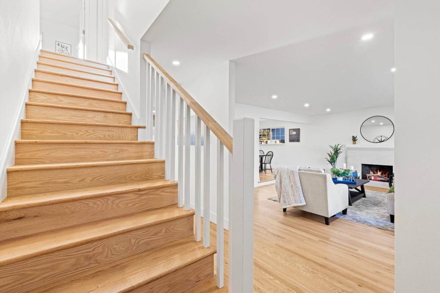 Detail Gallery Image 30 of 84 For 1688 Grizilo Dr, San Jose,  CA 95124 - 5 Beds | 2/1 Baths