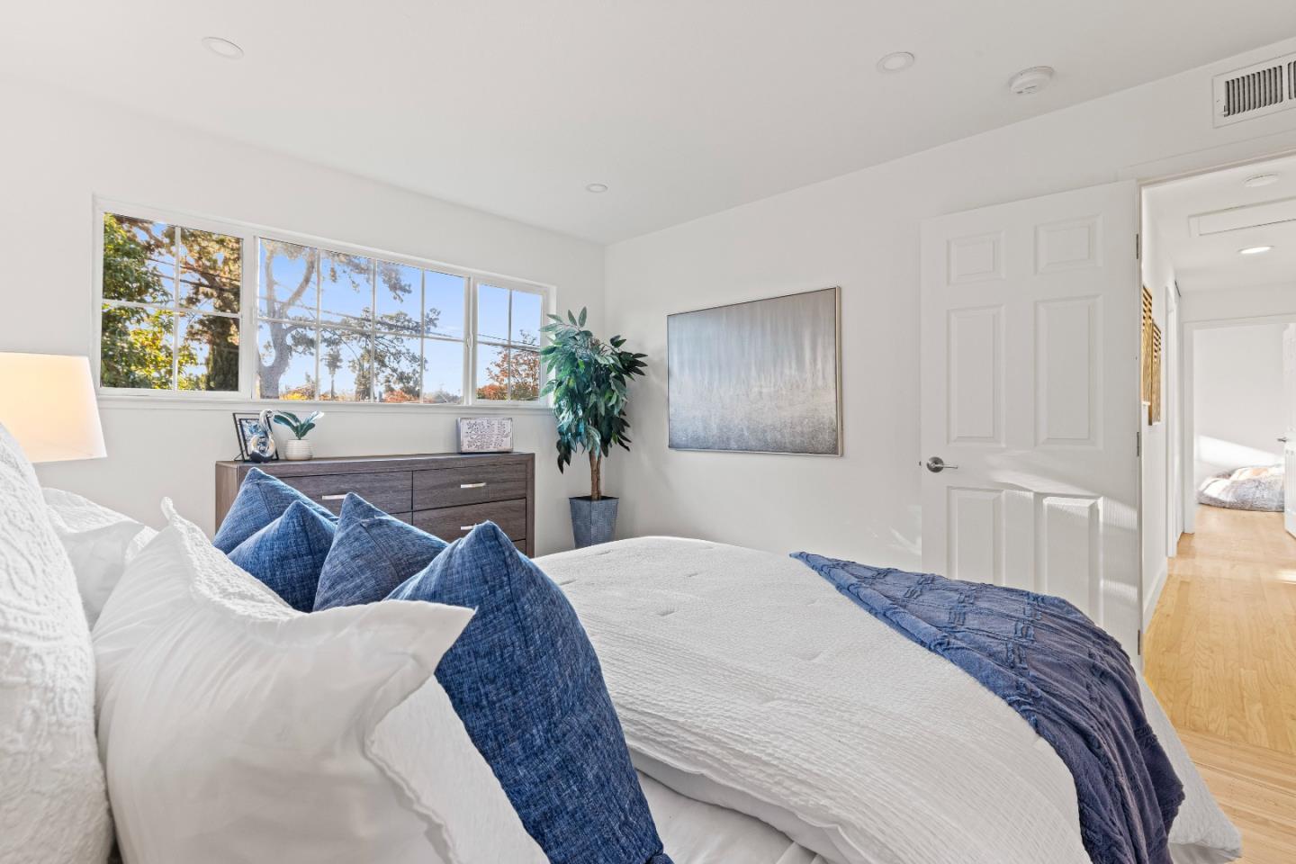 Detail Gallery Image 43 of 84 For 1688 Grizilo Dr, San Jose,  CA 95124 - 5 Beds | 2/1 Baths