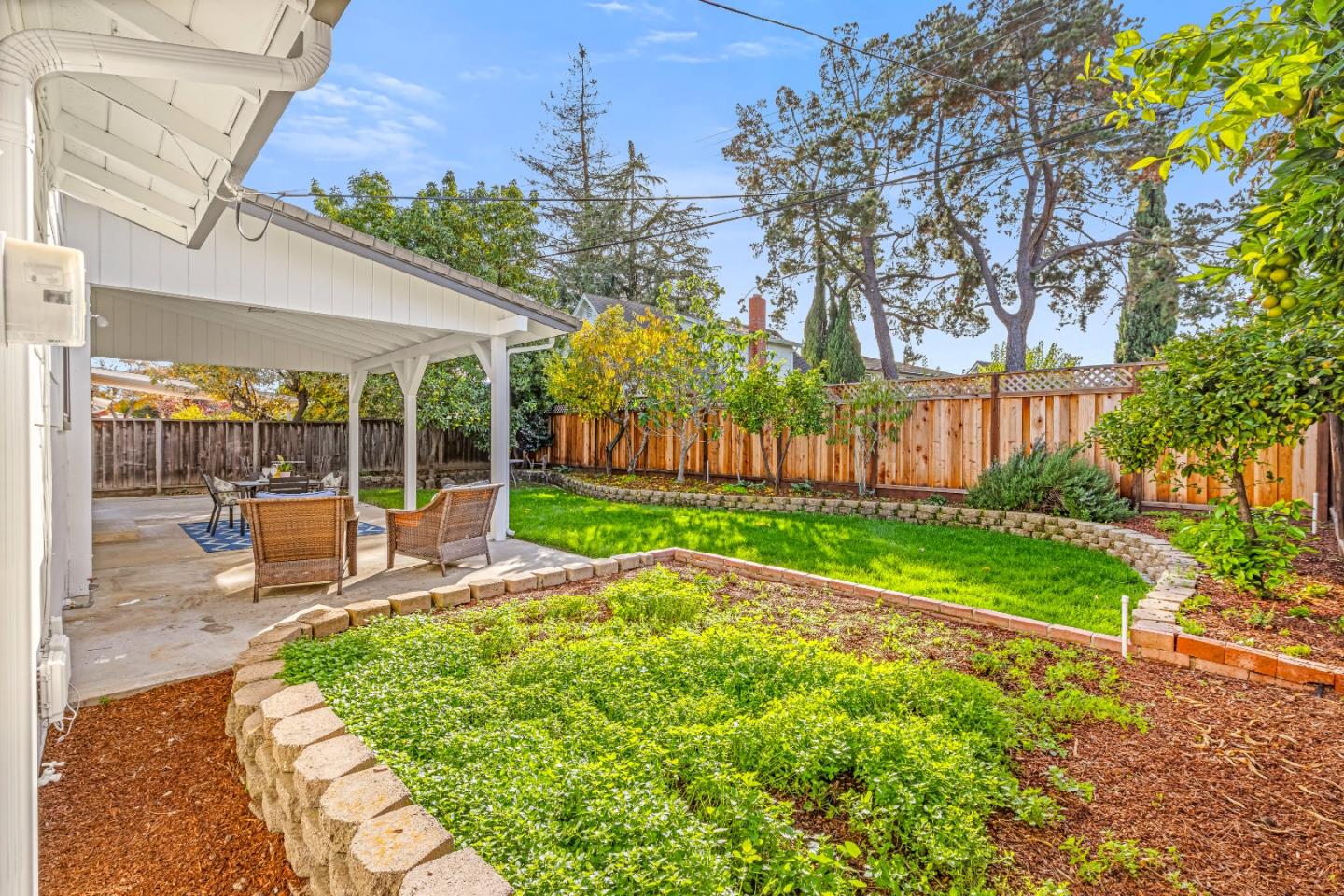 Detail Gallery Image 50 of 84 For 1688 Grizilo Dr, San Jose,  CA 95124 - 5 Beds | 2/1 Baths