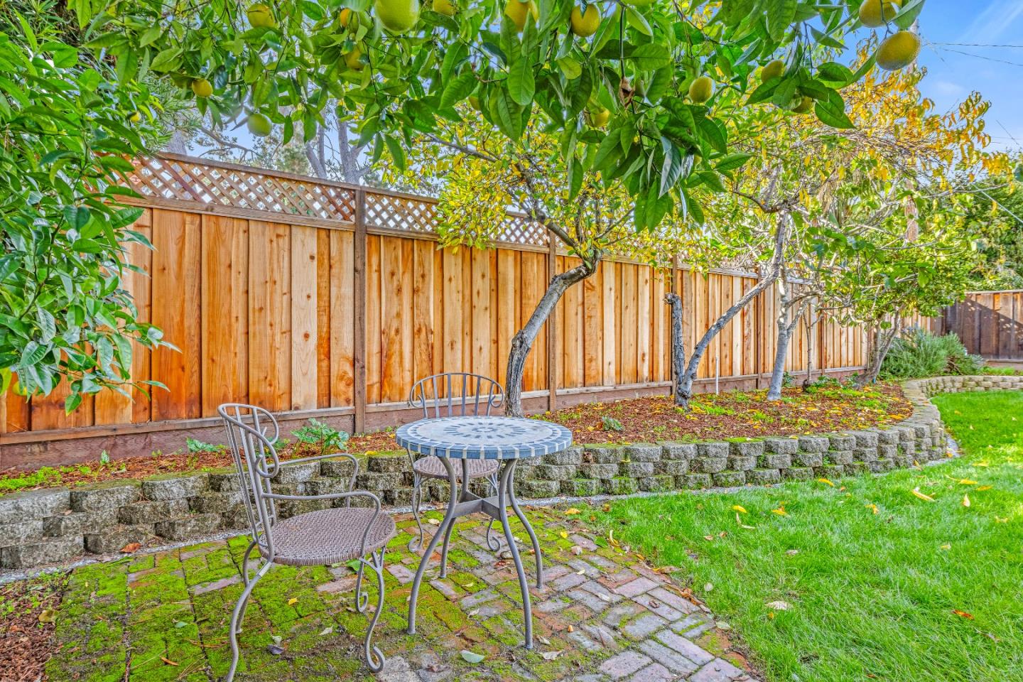 Detail Gallery Image 54 of 84 For 1688 Grizilo Dr, San Jose,  CA 95124 - 5 Beds | 2/1 Baths