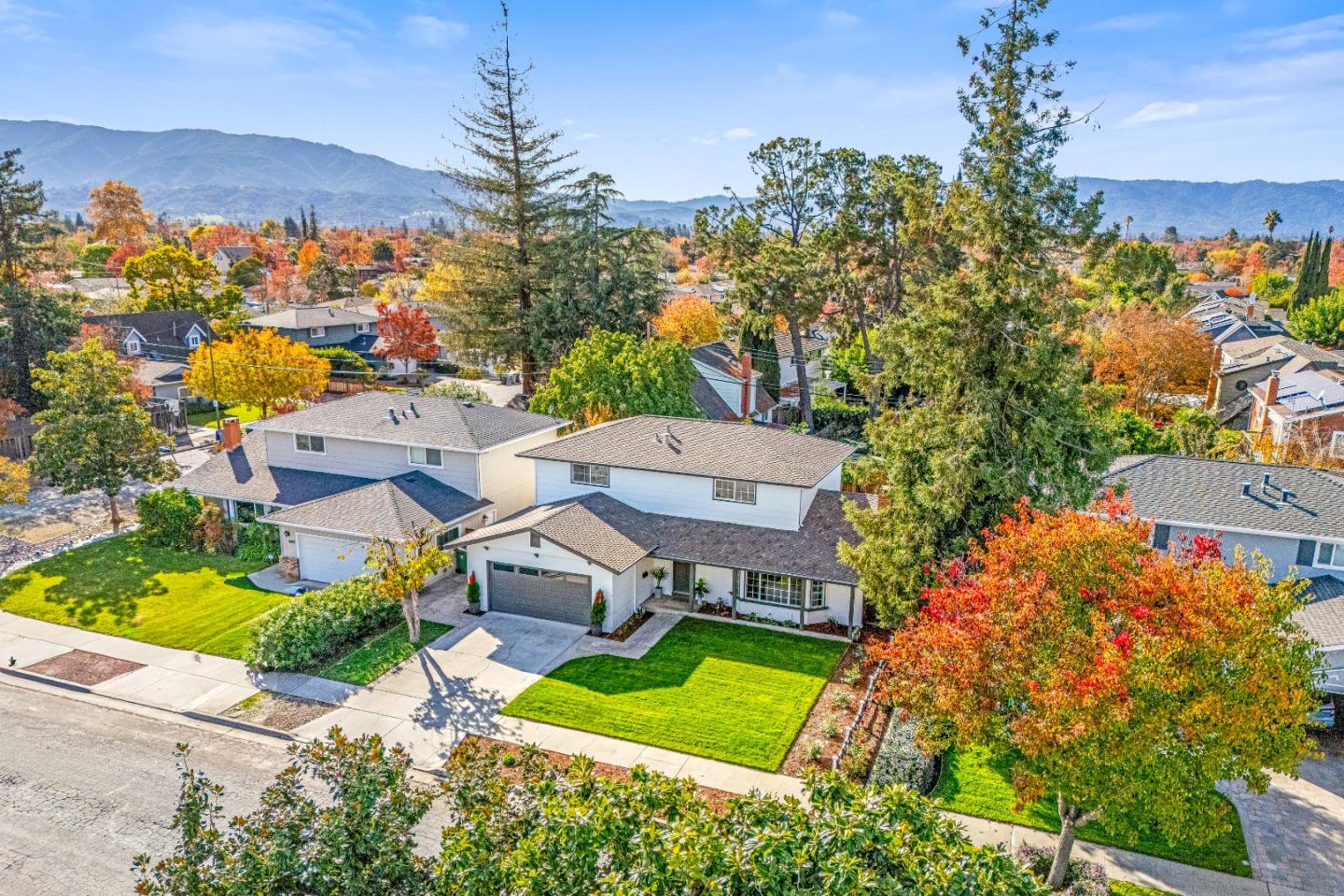 Detail Gallery Image 70 of 84 For 1688 Grizilo Dr, San Jose,  CA 95124 - 5 Beds | 2/1 Baths