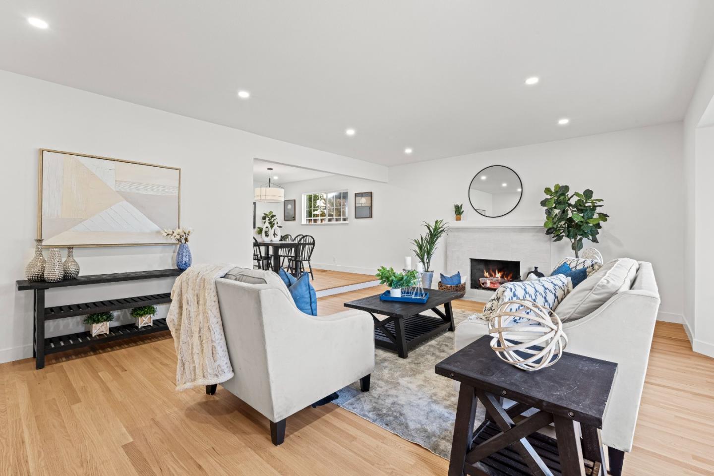 Detail Gallery Image 8 of 84 For 1688 Grizilo Dr, San Jose,  CA 95124 - 5 Beds | 2/1 Baths