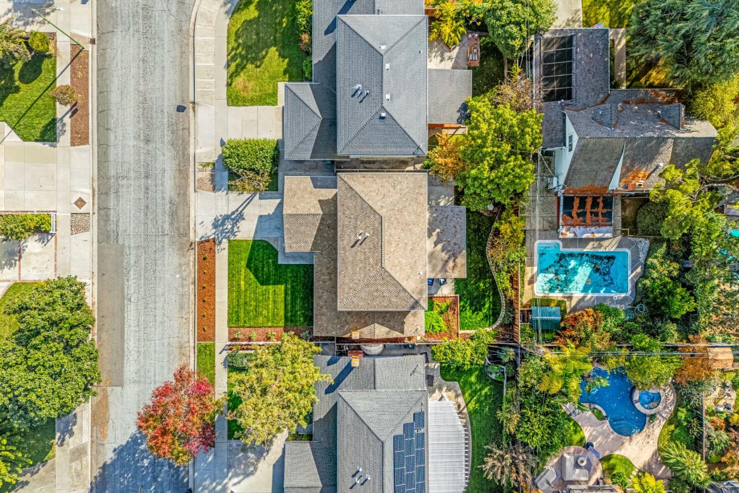 Detail Gallery Image 80 of 84 For 1688 Grizilo Dr, San Jose,  CA 95124 - 5 Beds | 2/1 Baths