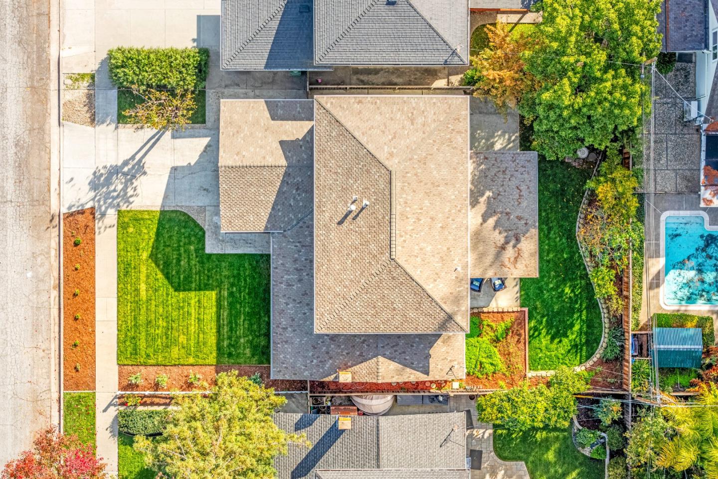 Detail Gallery Image 81 of 84 For 1688 Grizilo Dr, San Jose,  CA 95124 - 5 Beds | 2/1 Baths