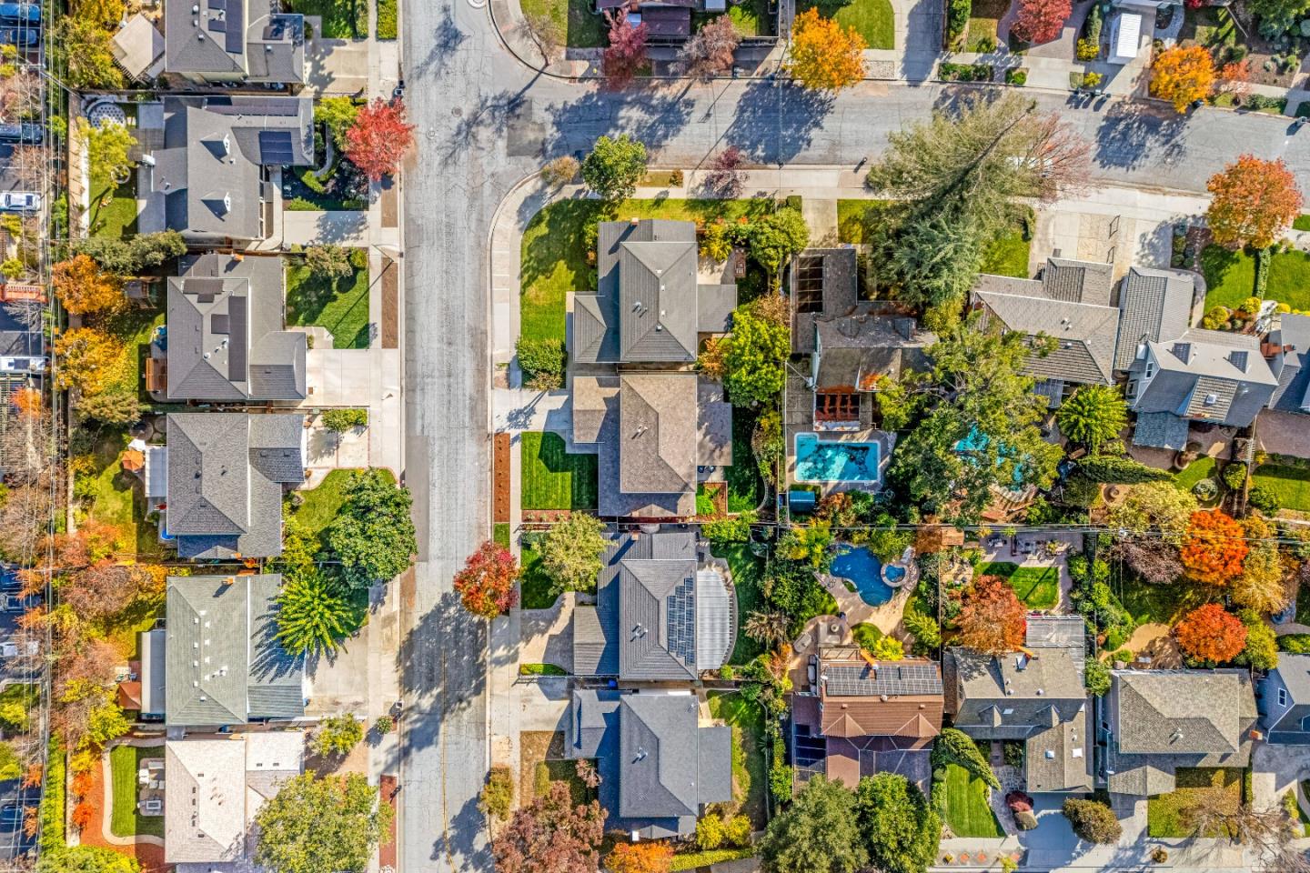 Detail Gallery Image 82 of 84 For 1688 Grizilo Dr, San Jose,  CA 95124 - 5 Beds | 2/1 Baths