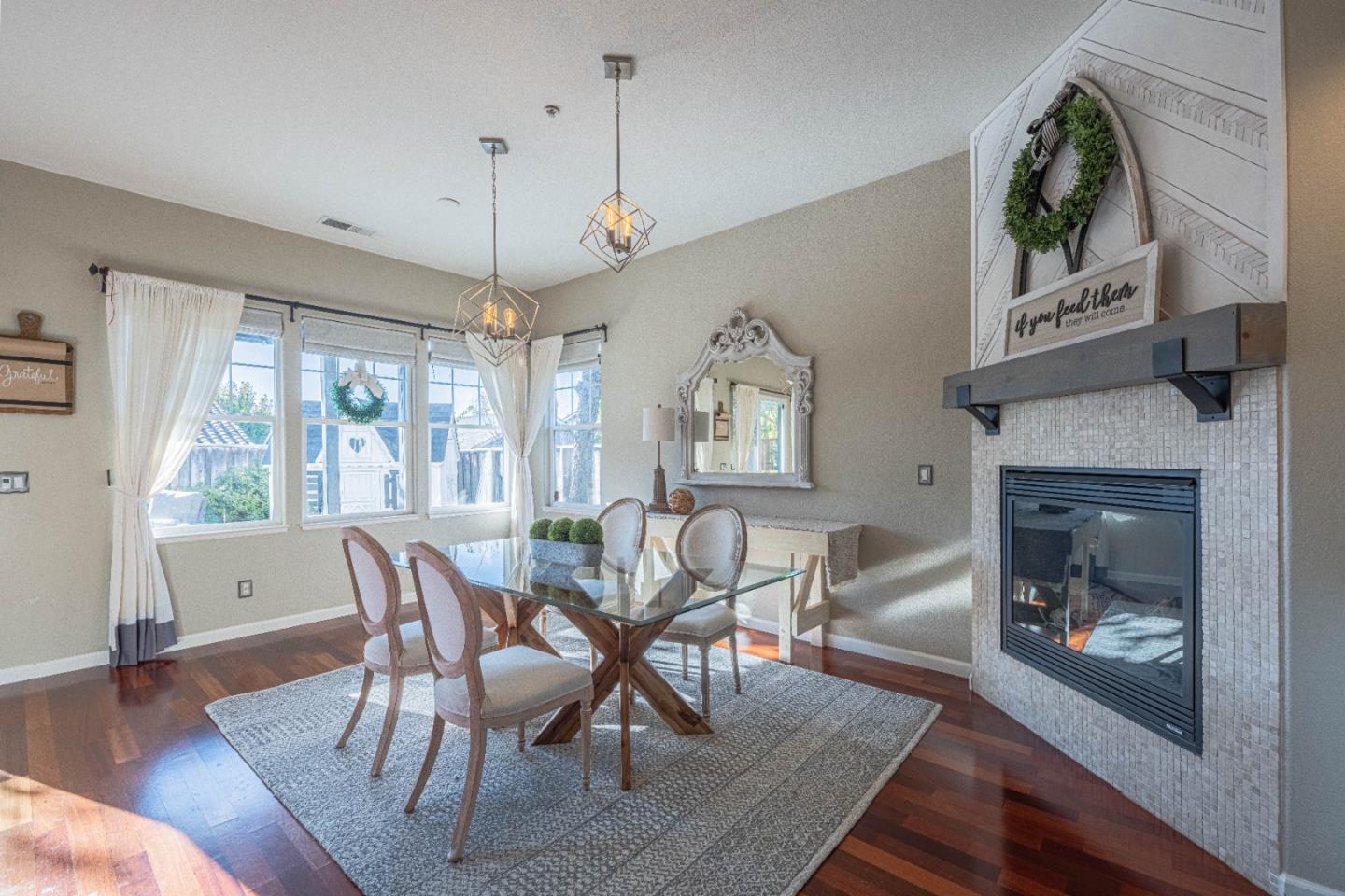 Detail Gallery Image 12 of 54 For 1119 First St, San Juan Bautista,  CA 95045 - 4 Beds | 3 Baths