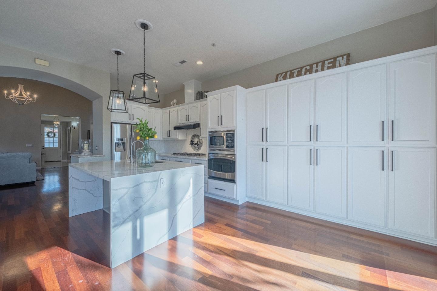 Detail Gallery Image 19 of 54 For 1119 First St, San Juan Bautista,  CA 95045 - 4 Beds | 3 Baths