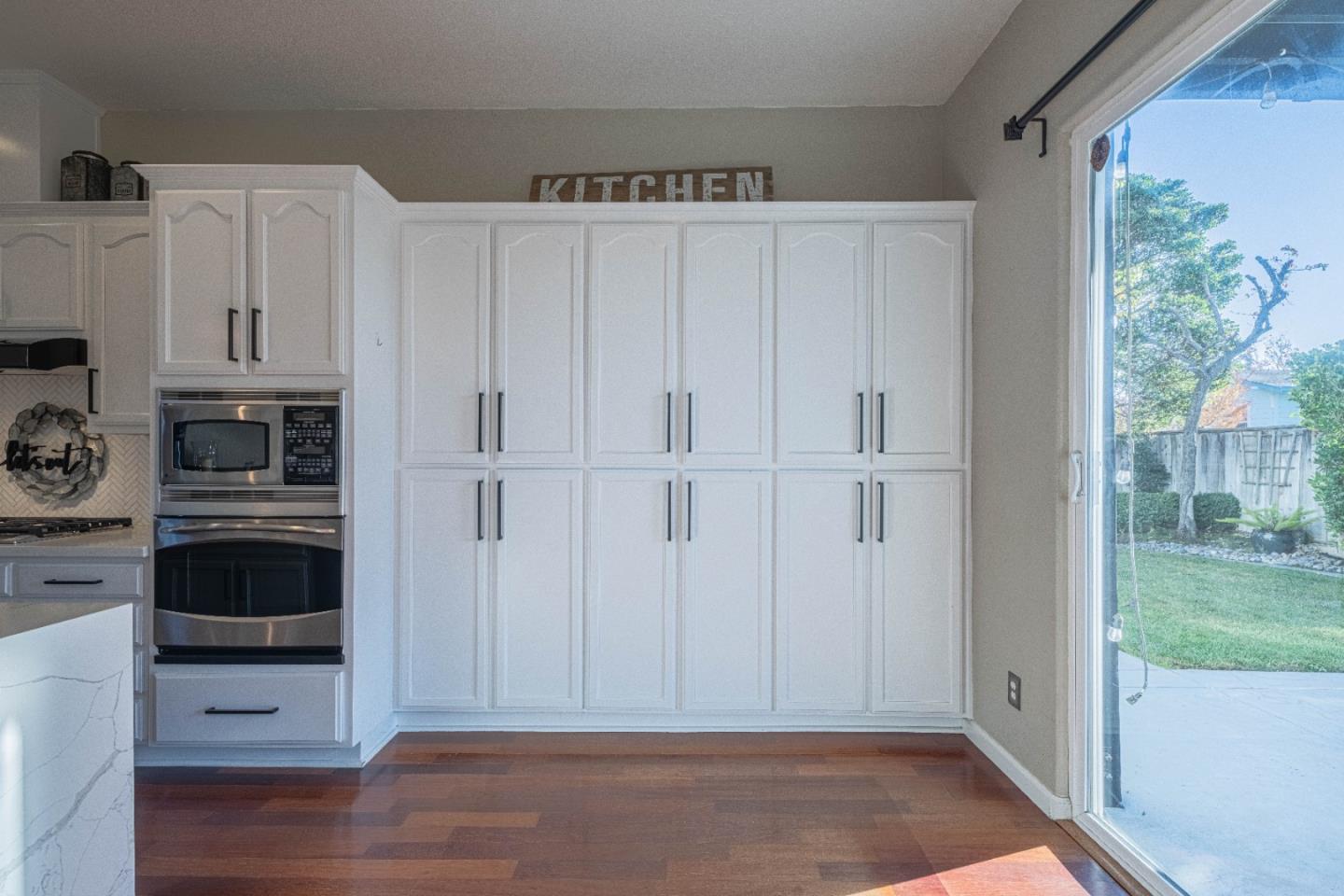 Detail Gallery Image 20 of 54 For 1119 First St, San Juan Bautista,  CA 95045 - 4 Beds | 3 Baths