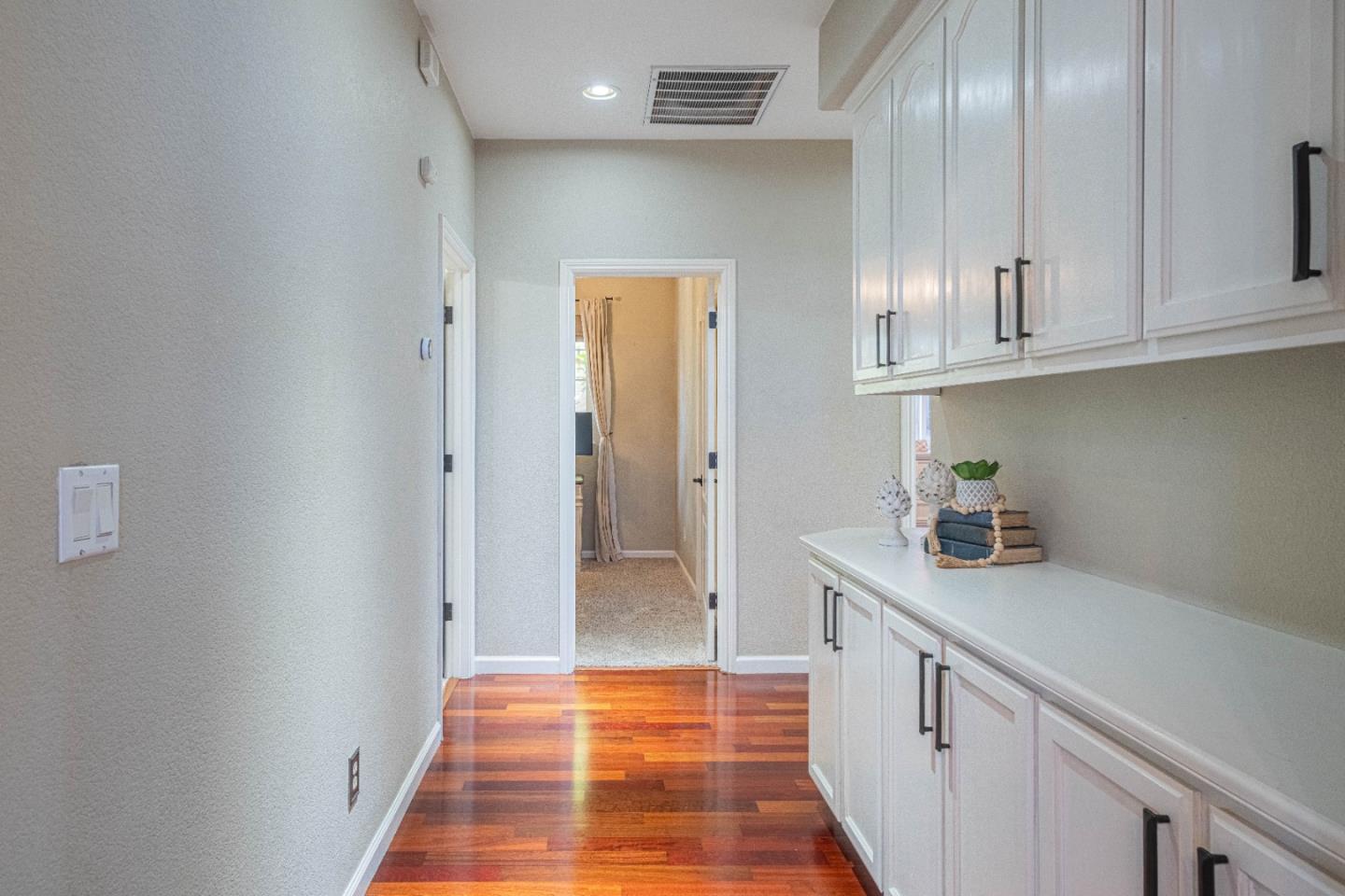 Detail Gallery Image 23 of 54 For 1119 First St, San Juan Bautista,  CA 95045 - 4 Beds | 3 Baths