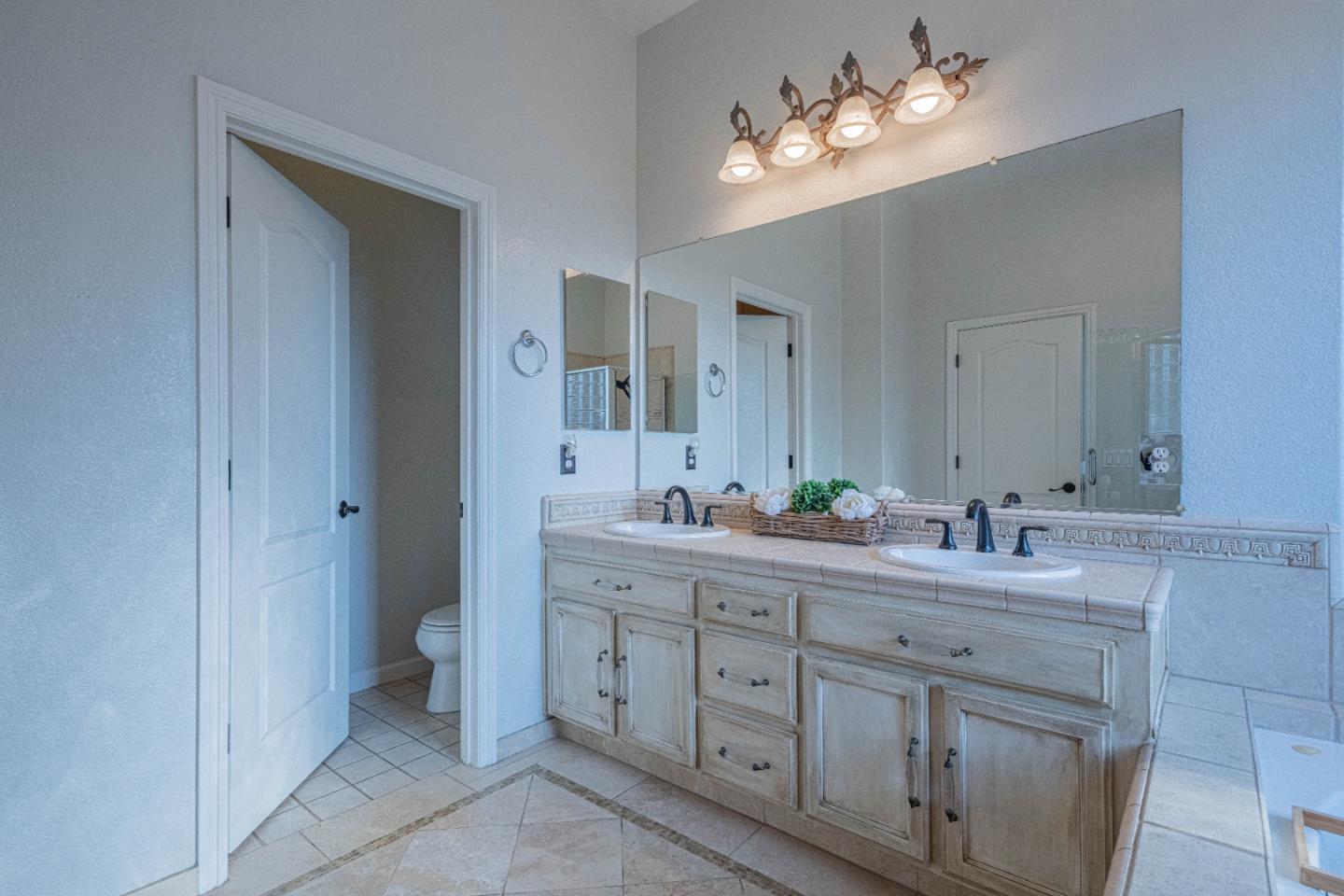 Detail Gallery Image 29 of 54 For 1119 First St, San Juan Bautista,  CA 95045 - 4 Beds | 3 Baths