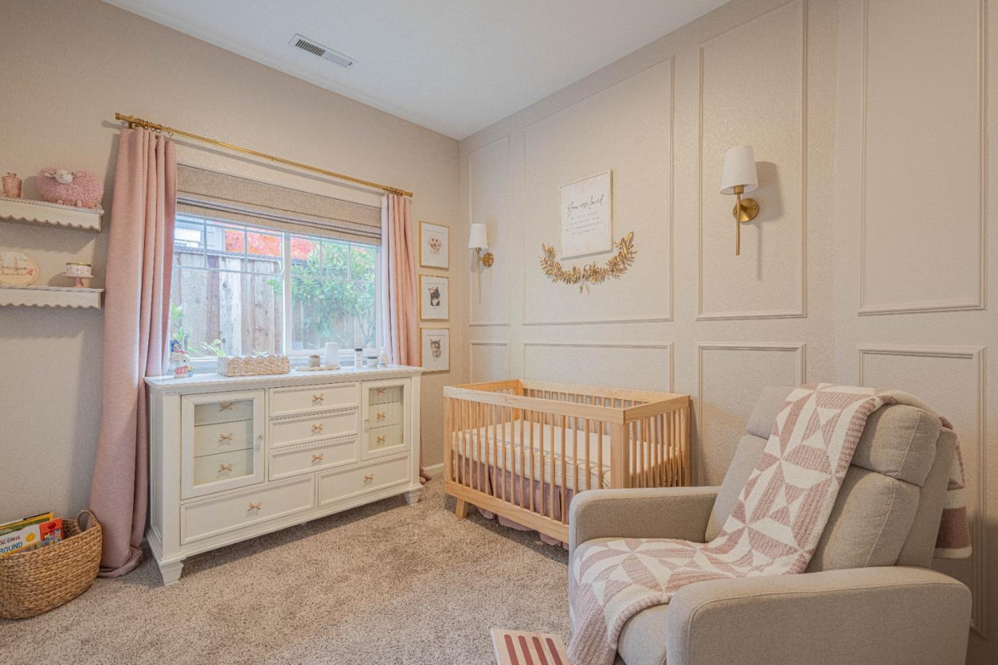 Detail Gallery Image 32 of 54 For 1119 First St, San Juan Bautista,  CA 95045 - 4 Beds | 3 Baths