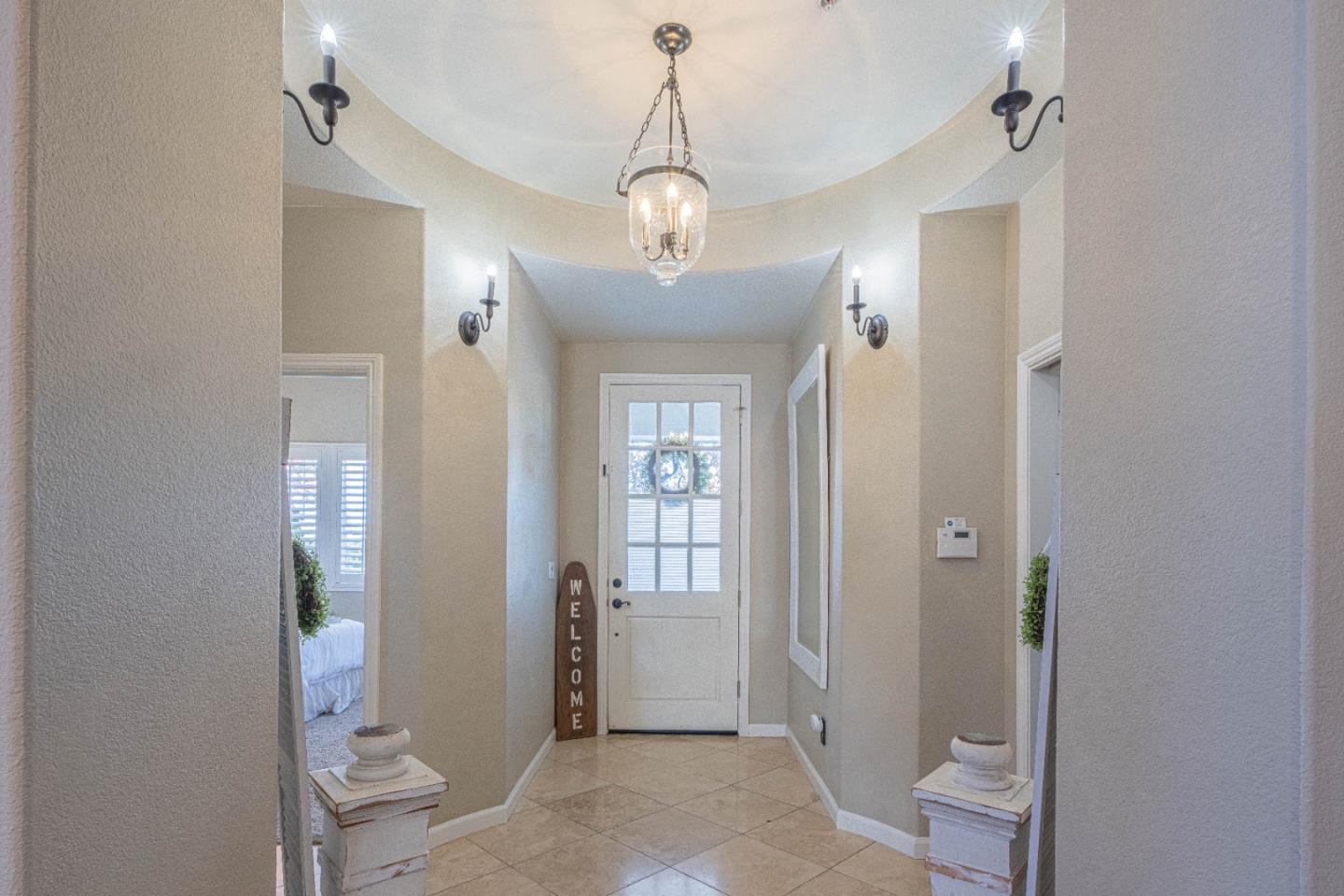 Detail Gallery Image 7 of 54 For 1119 First St, San Juan Bautista,  CA 95045 - 4 Beds | 3 Baths