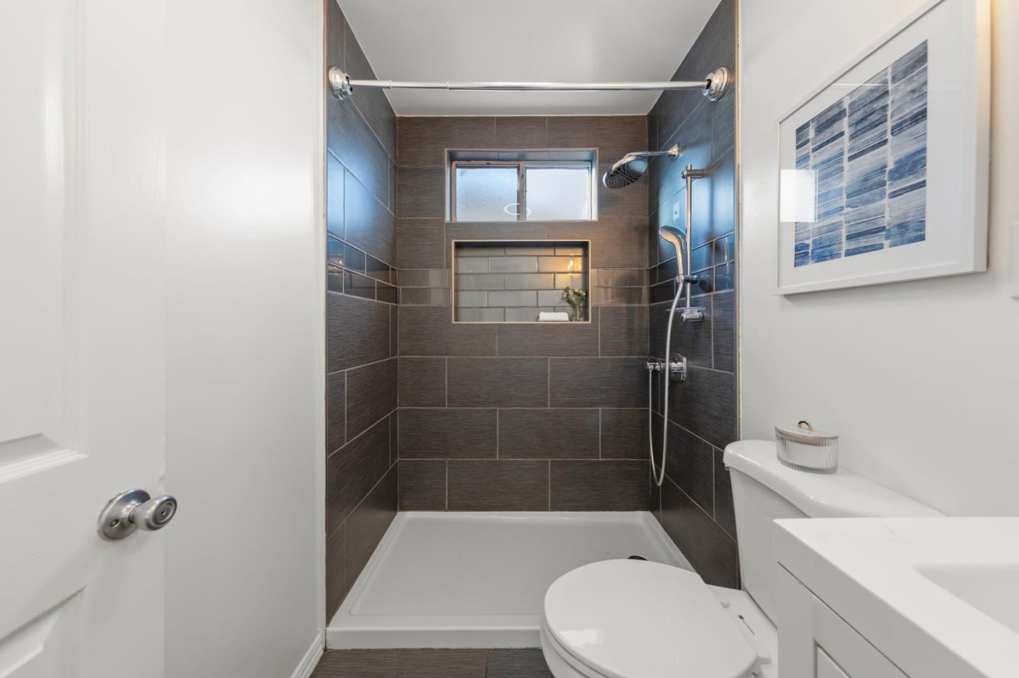 Detail Gallery Image 13 of 40 For 754 Topaz St, Redwood City,  CA 94061 - 3 Beds | 2 Baths