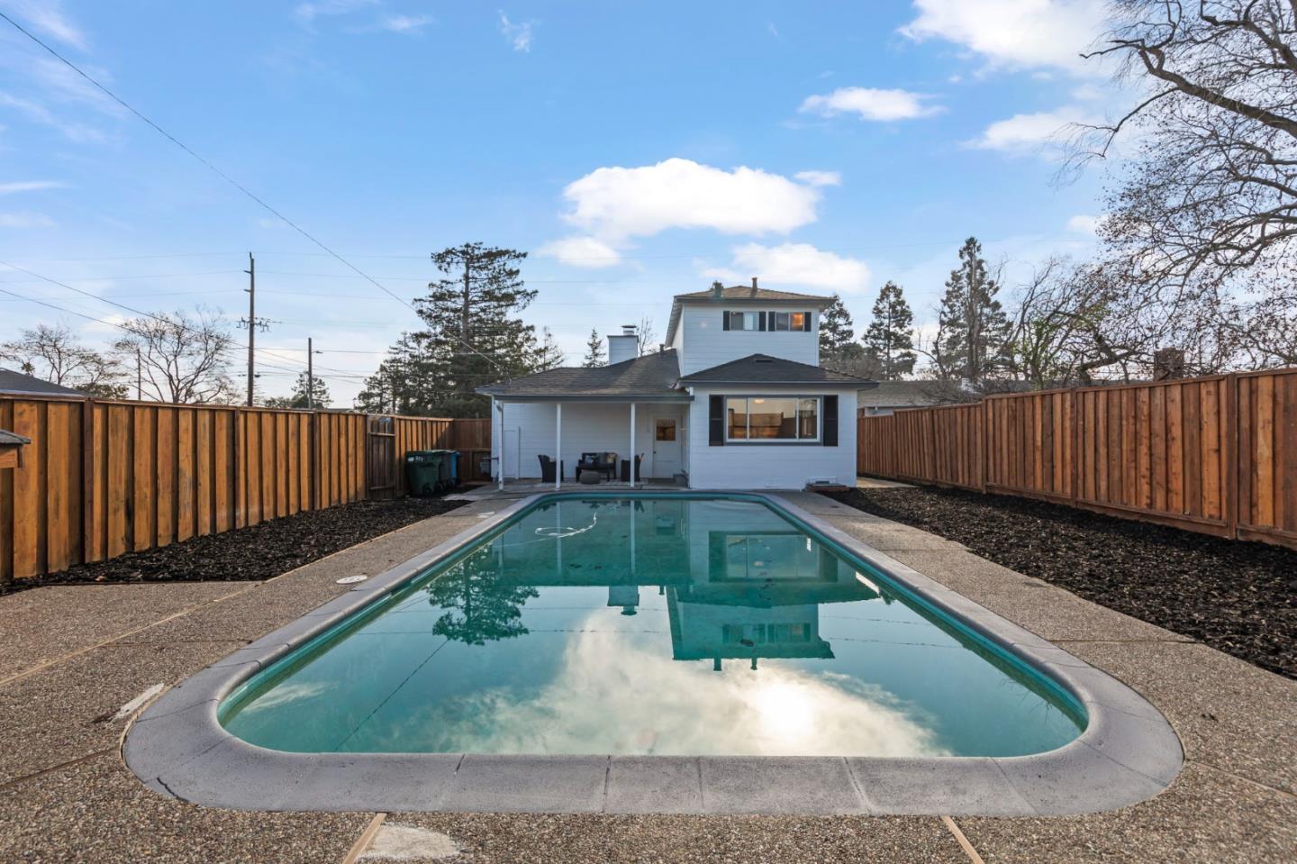 Detail Gallery Image 28 of 40 For 754 Topaz St, Redwood City,  CA 94061 - 3 Beds | 2 Baths