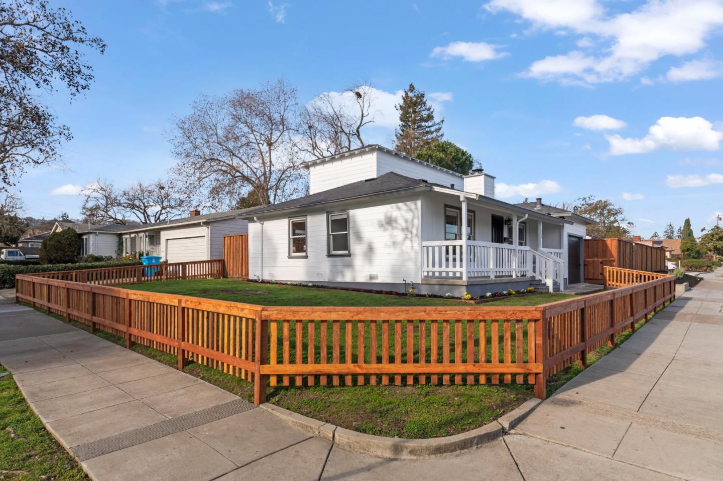 Detail Gallery Image 3 of 40 For 754 Topaz St, Redwood City,  CA 94061 - 3 Beds | 2 Baths