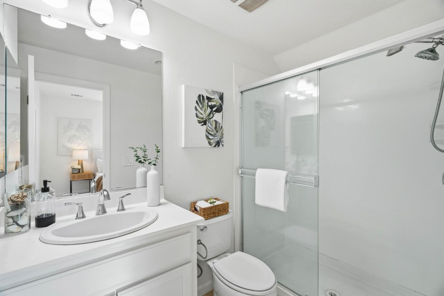 Detail Gallery Image 19 of 30 For 663 Modern Ice Dr, San Jose,  CA 95112 - 3 Beds | 2 Baths