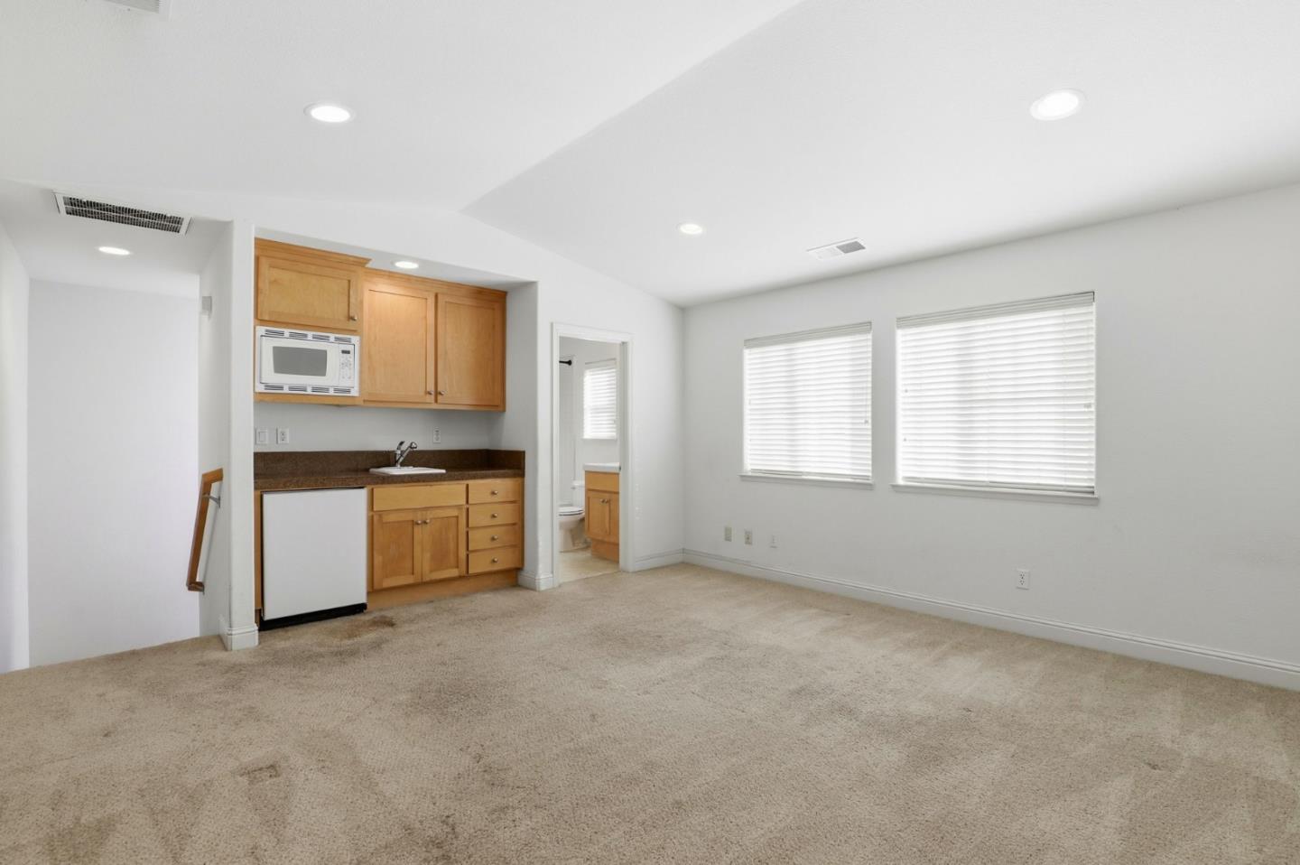 Detail Gallery Image 20 of 27 For 1955 Domaine Dr, Morgan Hill,  CA 95037 - 4 Beds | 3/1 Baths