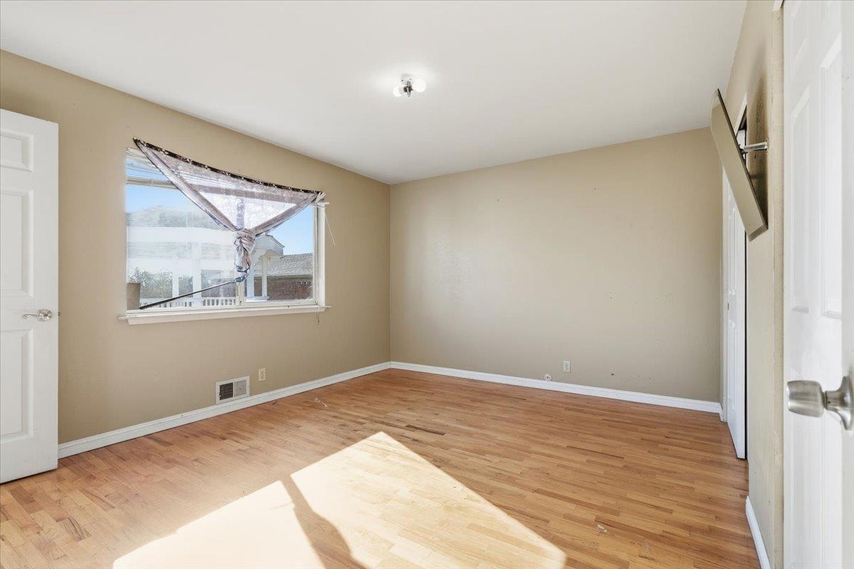 Detail Gallery Image 16 of 61 For 236 S Claremont Ave, San Jose,  CA 95127 - 3 Beds | 2 Baths