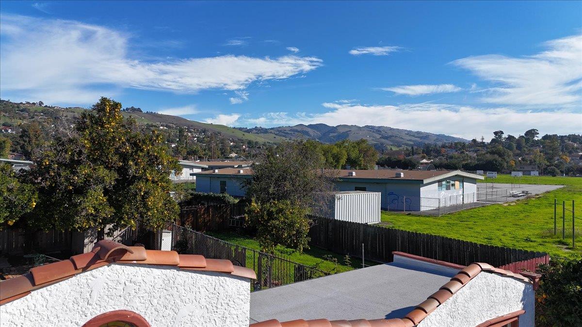 Detail Gallery Image 34 of 61 For 236 S Claremont Ave, San Jose,  CA 95127 - 3 Beds | 2 Baths