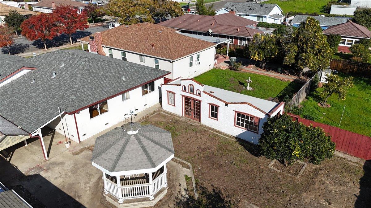 Detail Gallery Image 51 of 61 For 236 S Claremont Ave, San Jose,  CA 95127 - 3 Beds | 2 Baths