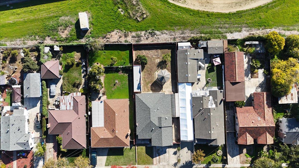 Detail Gallery Image 55 of 61 For 236 S Claremont Ave, San Jose,  CA 95127 - 3 Beds | 2 Baths