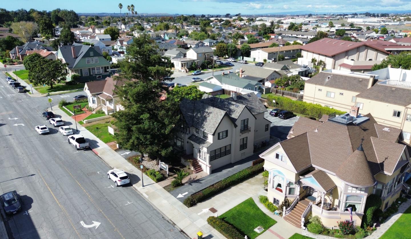 Detail Gallery Image 2 of 8 For 134 Central Ave, Salinas,  CA 93901 - – Beds | – Baths