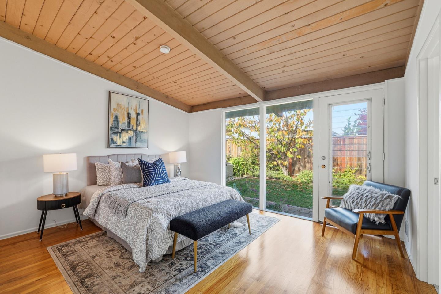 Detail Gallery Image 23 of 33 For 3839 Ross Rd, Palo Alto,  CA 94303 - 3 Beds | 2 Baths