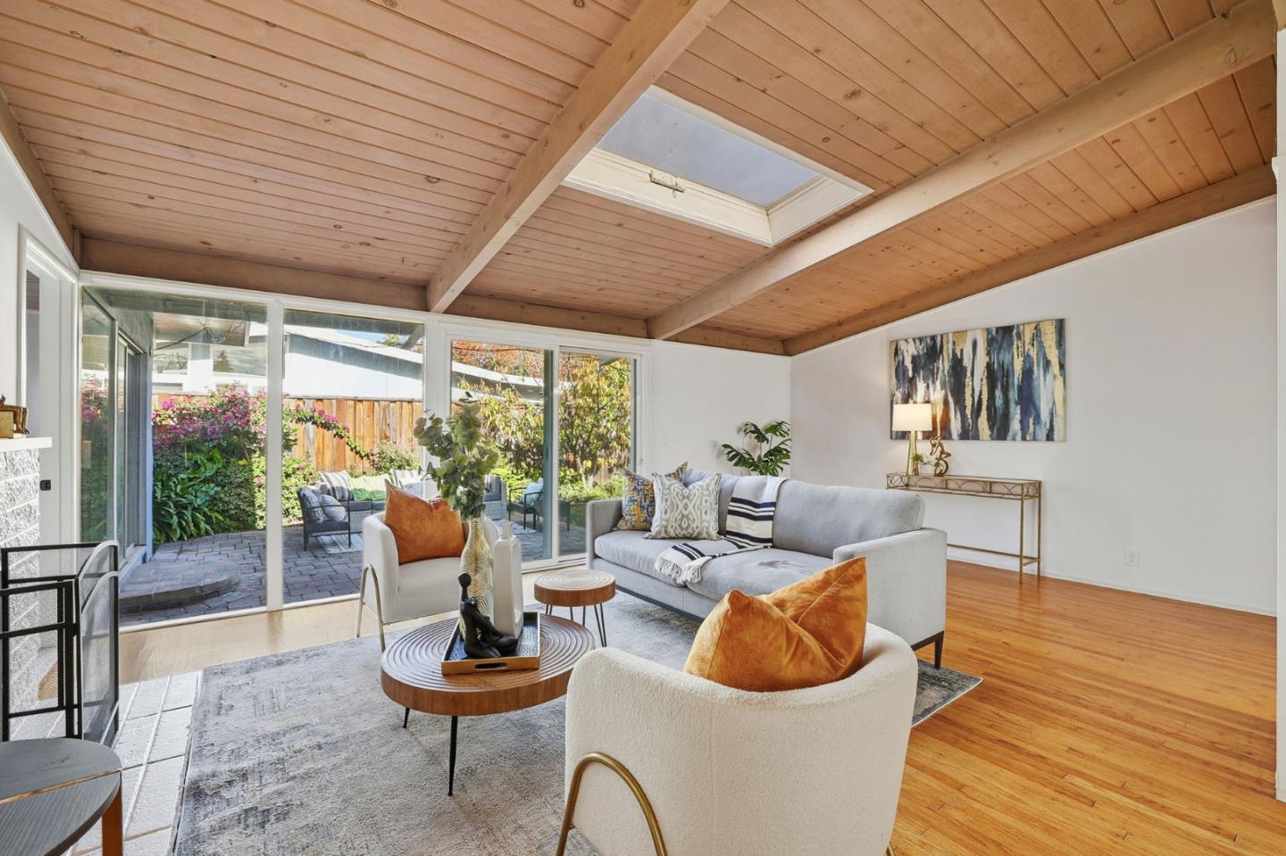 Detail Gallery Image 6 of 33 For 3839 Ross Rd, Palo Alto,  CA 94303 - 3 Beds | 2 Baths