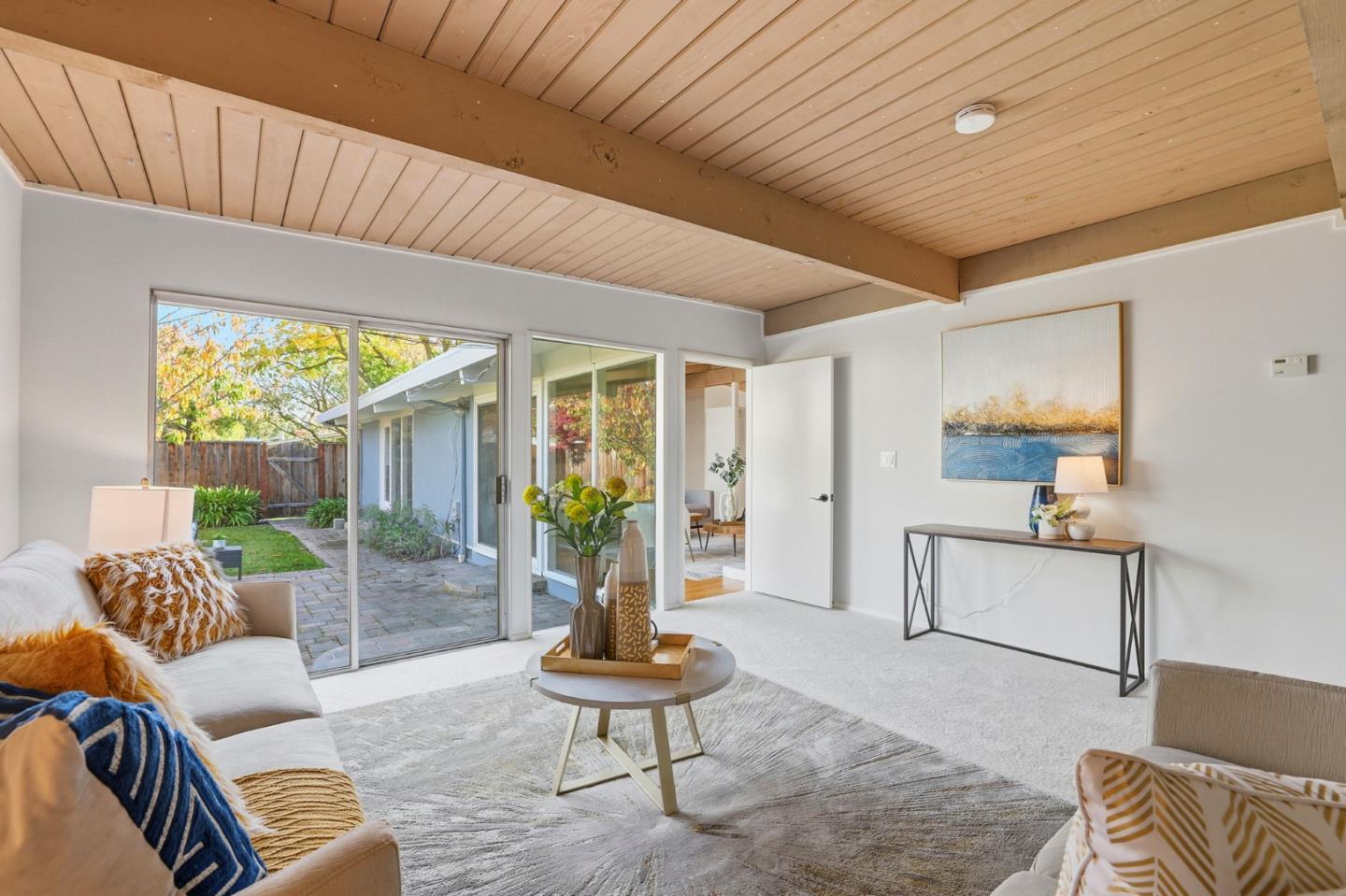 Detail Gallery Image 9 of 33 For 3839 Ross Rd, Palo Alto,  CA 94303 - 3 Beds | 2 Baths