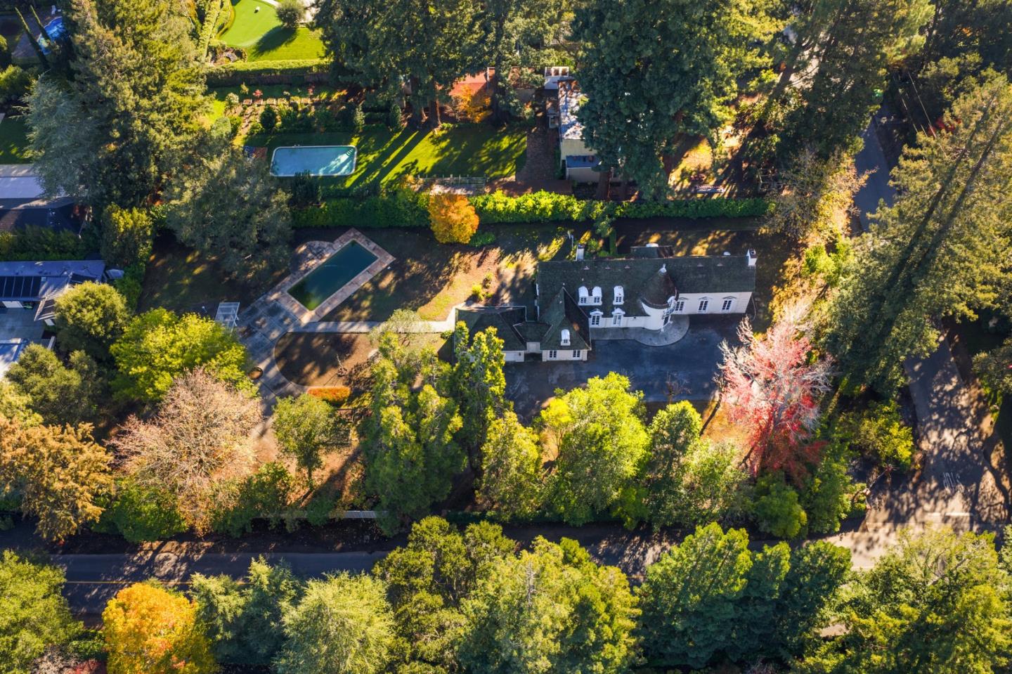 Detail Gallery Image 14 of 21 For 123 Stockbridge Ave, Atherton,  CA 94027 - 4 Beds | 4 Baths