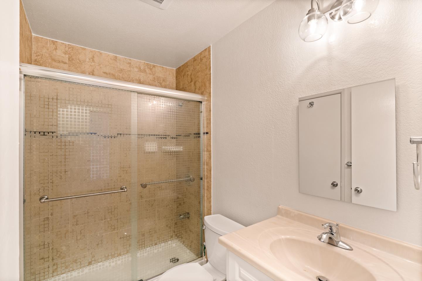 Detail Gallery Image 14 of 28 For 2419 Rowntree Way, South San Francisco,  CA 94080 - 2 Beds | 1 Baths