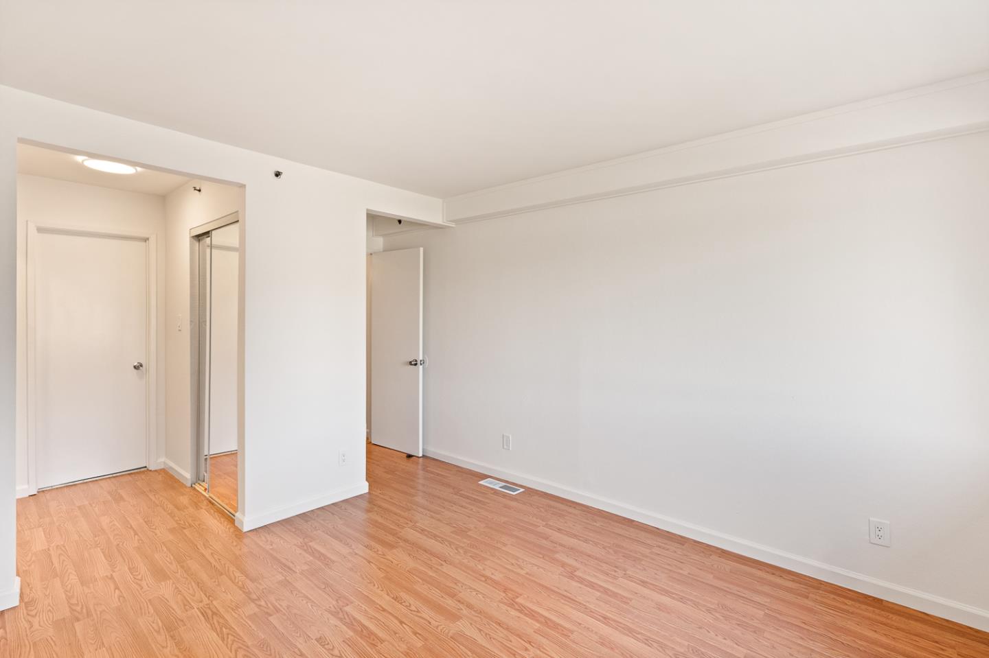 Detail Gallery Image 16 of 28 For 2419 Rowntree Way, South San Francisco,  CA 94080 - 2 Beds | 1 Baths