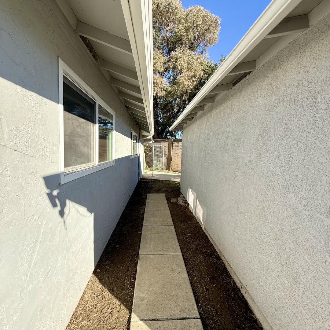 Detail Gallery Image 33 of 33 For 464 Fellom Ct, Gilroy,  CA 95020 - 4 Beds | 2 Baths