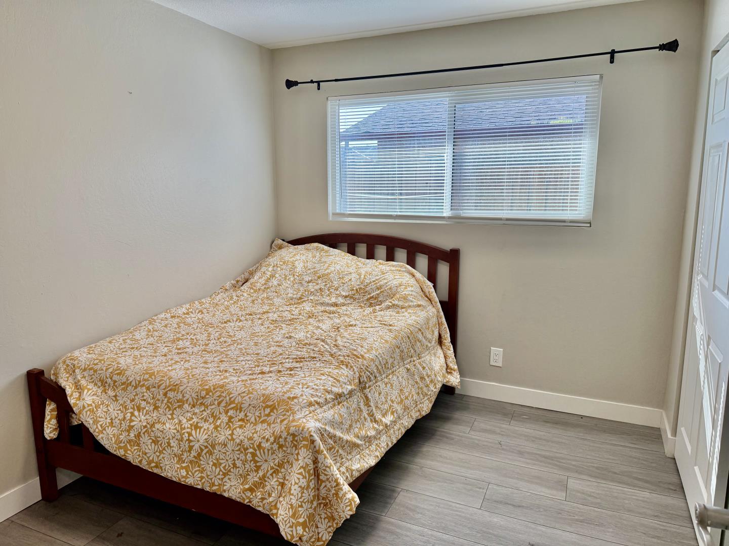 Detail Gallery Image 6 of 13 For 464 Fellom Ct, Gilroy,  CA 95020 - 4 Beds | 2 Baths