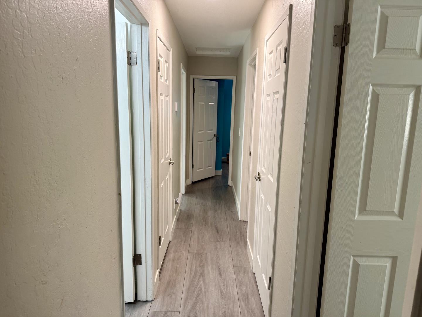 Detail Gallery Image 7 of 13 For 464 Fellom Ct, Gilroy,  CA 95020 - 4 Beds | 2 Baths