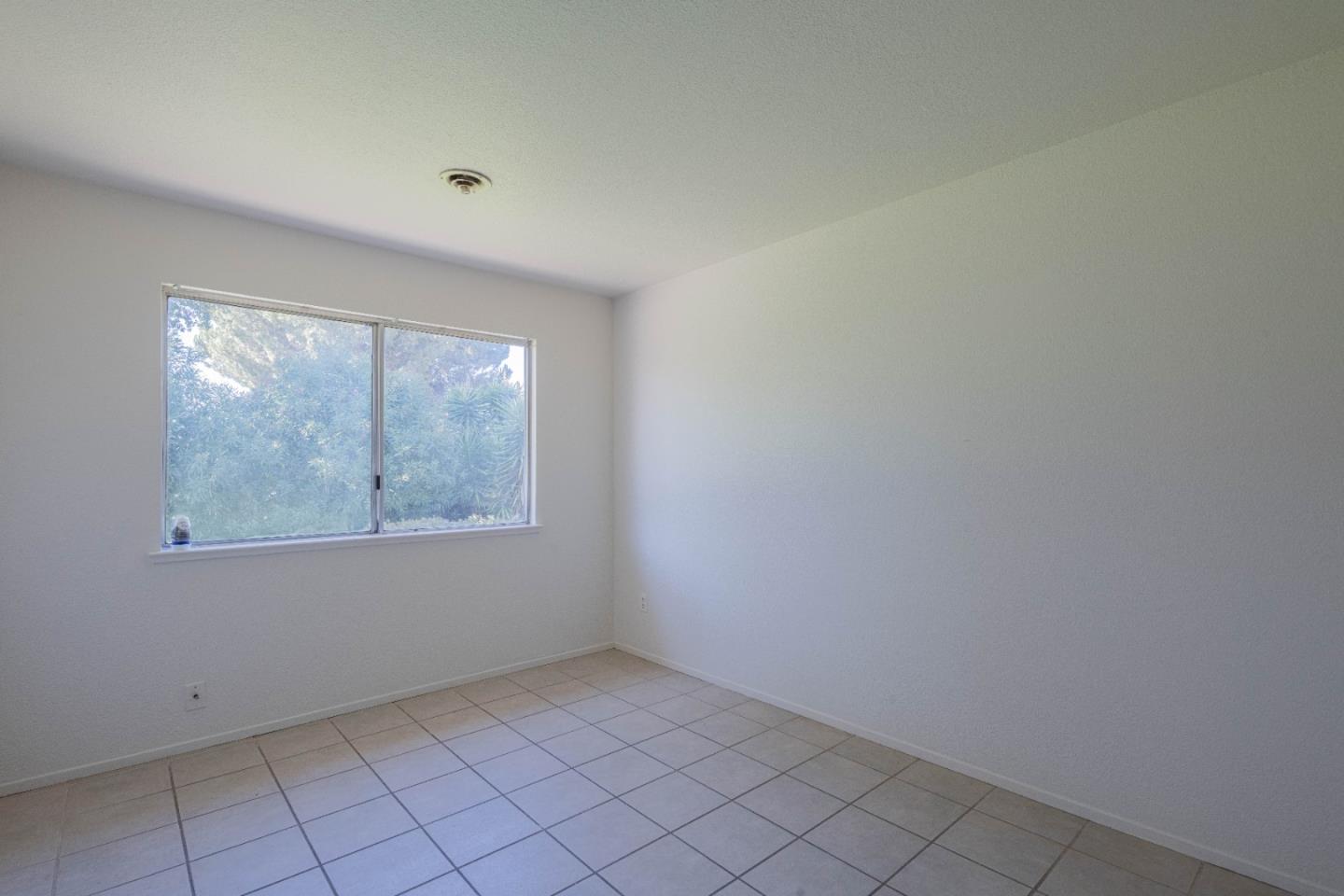 Detail Gallery Image 19 of 27 For 720 Clearview Dr, Hollister,  CA 95023 - 3 Beds | 2 Baths