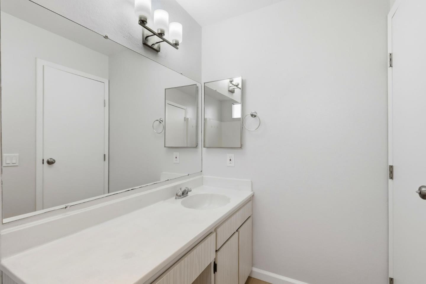 Detail Gallery Image 16 of 27 For 1107 Reed Ave #C,  Sunnyvale,  CA 94086 - 2 Beds | 1 Baths
