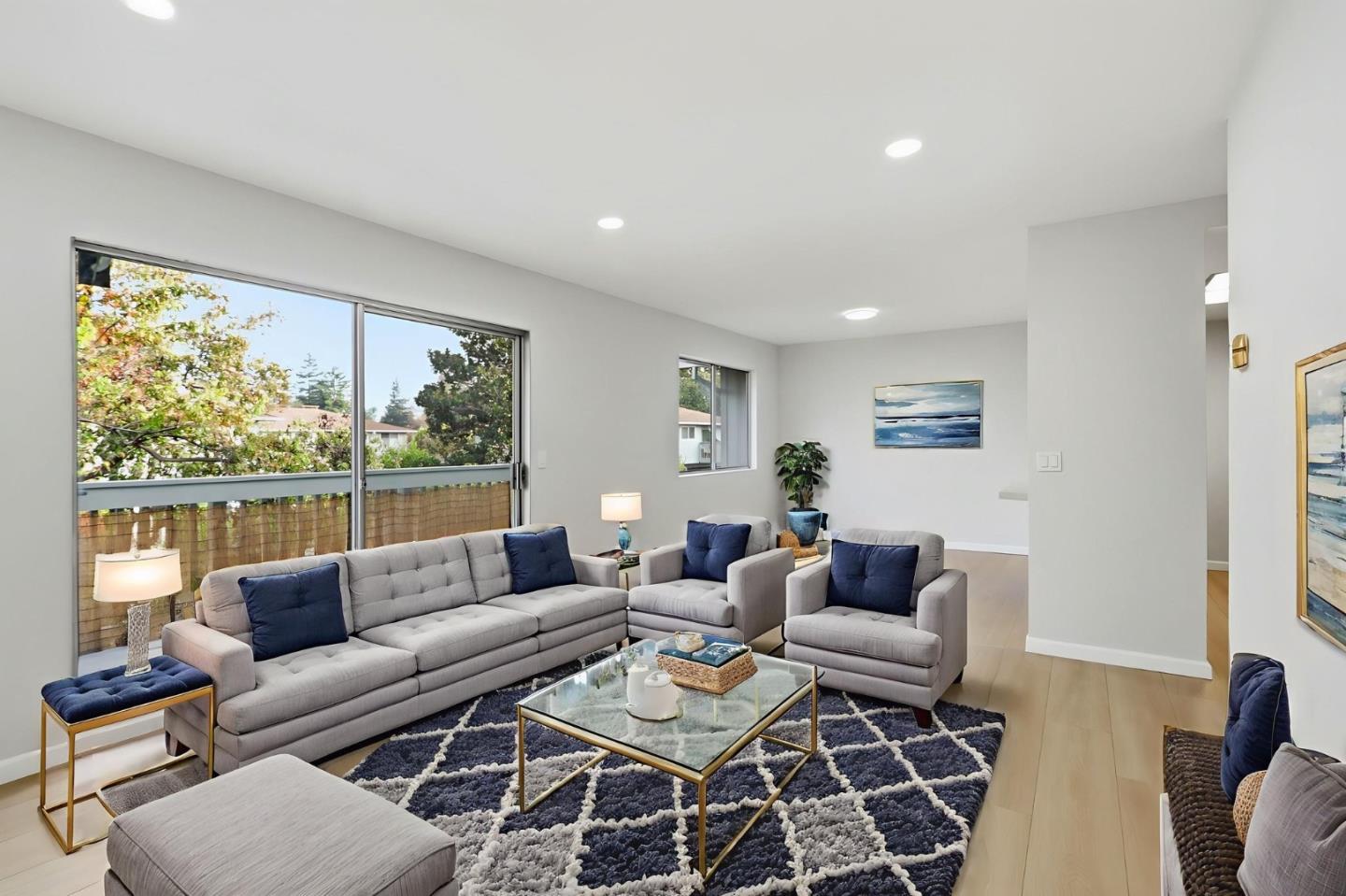 Detail Gallery Image 4 of 27 For 1107 Reed Ave #C,  Sunnyvale,  CA 94086 - 2 Beds | 1 Baths