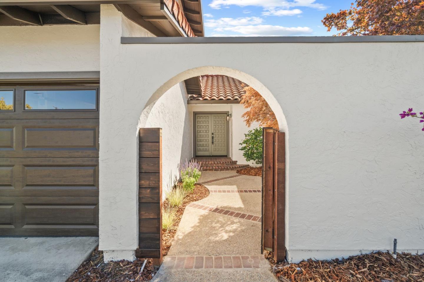 Detail Gallery Image 5 of 54 For 1390 Pierce Ranch Rd, San Jose,  CA 95120 - 4 Beds | 2/1 Baths