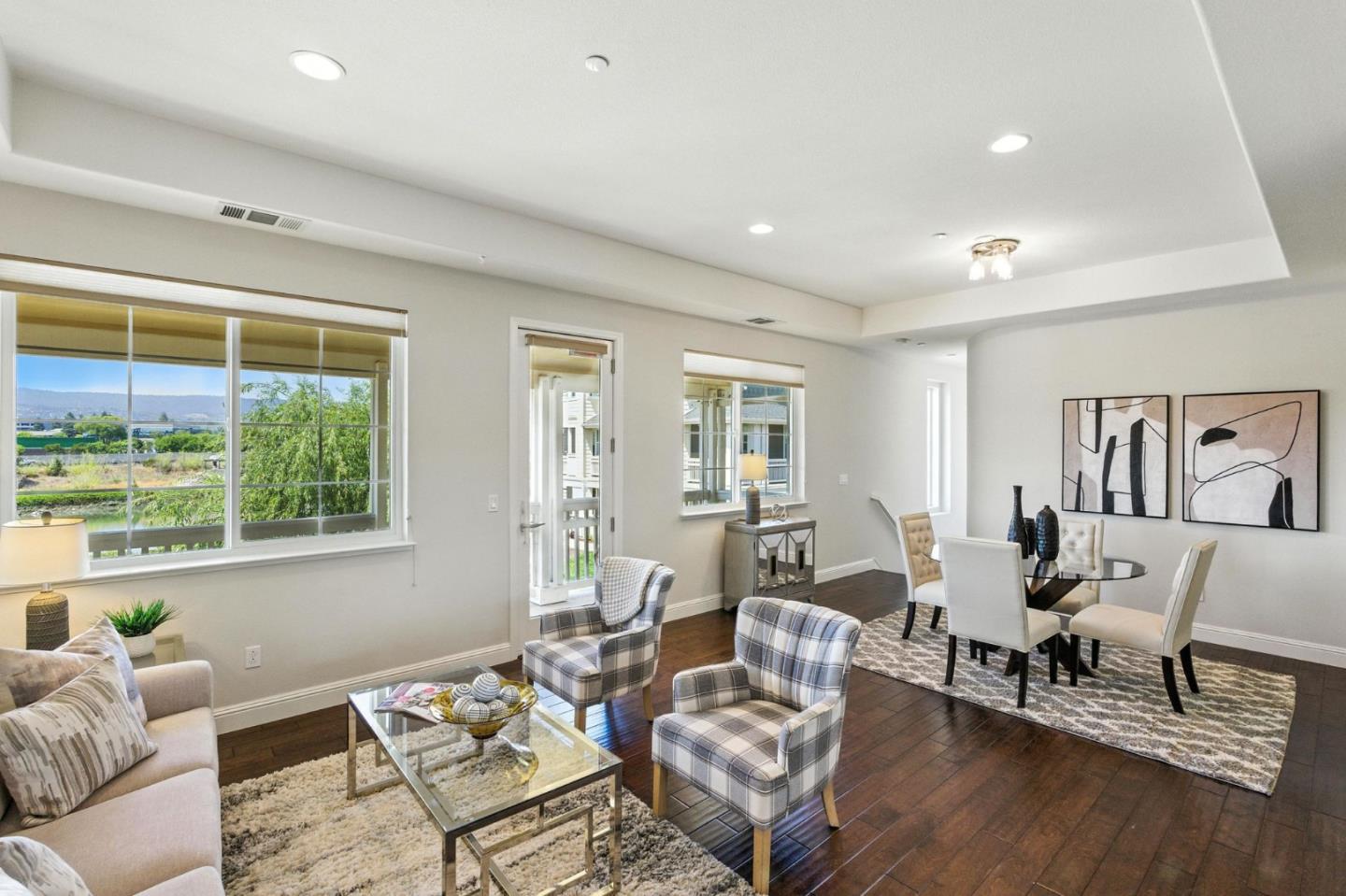 Detail Gallery Image 5 of 15 For 636 Fan Tail Way #905,  Redwood City,  CA 94063 - 2 Beds | 2/1 Baths