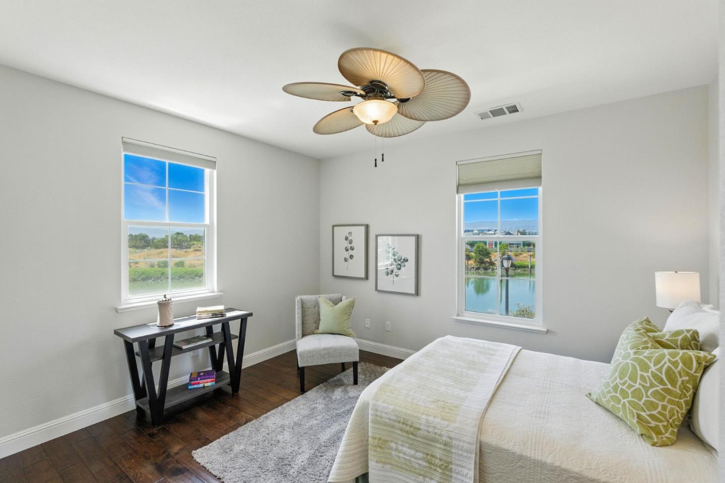 Detail Gallery Image 9 of 15 For 636 Fan Tail Way #905,  Redwood City,  CA 94063 - 2 Beds | 2/1 Baths