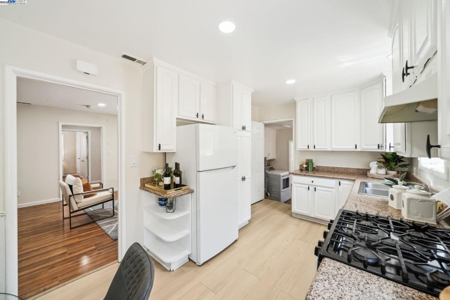 Detail Gallery Image 12 of 49 For 16829 Daryl Ave, San Lorenzo,  CA 94580 - 4 Beds | 2 Baths