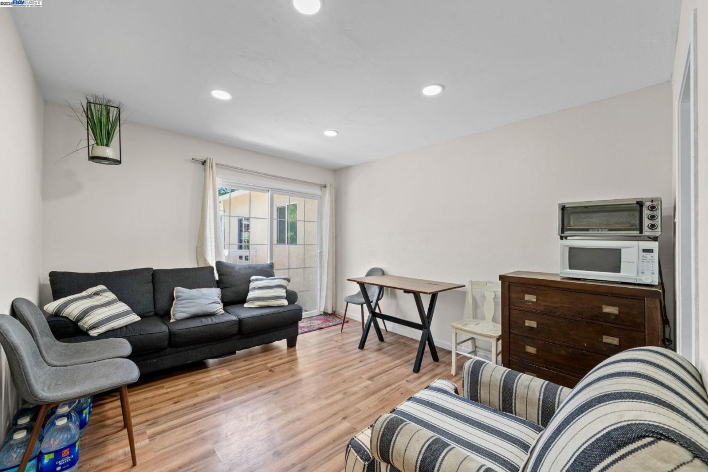 Detail Gallery Image 15 of 49 For 16829 Daryl Ave, San Lorenzo,  CA 94580 - 4 Beds | 2 Baths