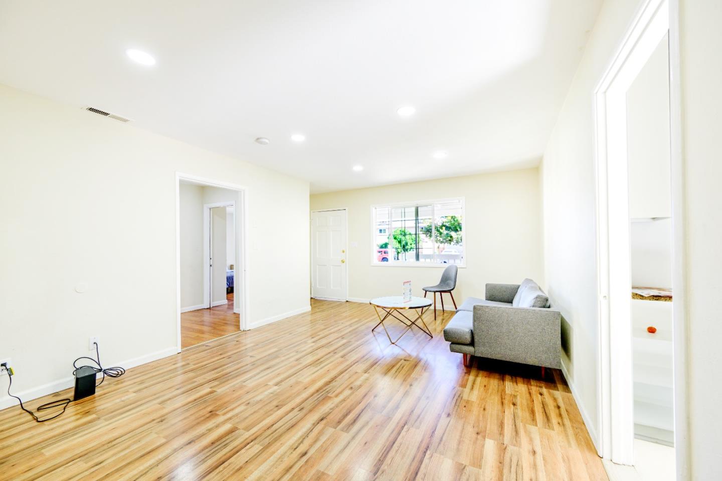 Detail Gallery Image 3 of 49 For 16829 Daryl Ave, San Lorenzo,  CA 94580 - 4 Beds | 2 Baths