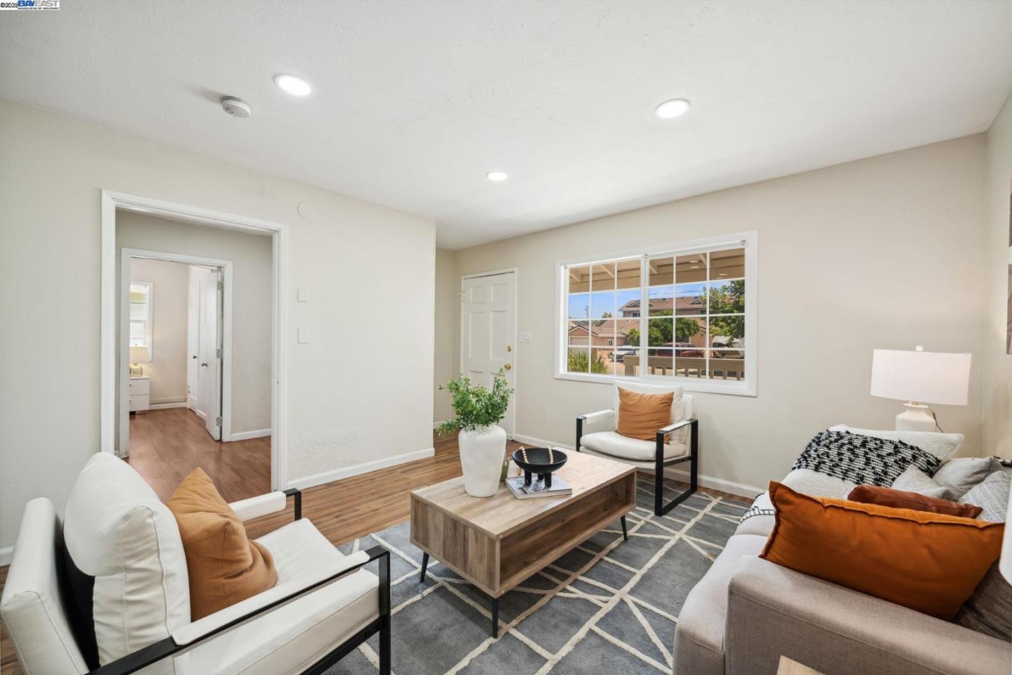 Detail Gallery Image 5 of 49 For 16829 Daryl Ave, San Lorenzo,  CA 94580 - 4 Beds | 2 Baths