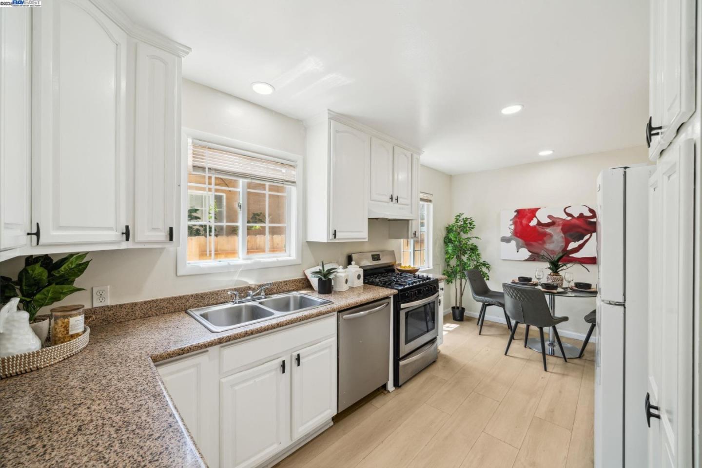 Detail Gallery Image 8 of 49 For 16829 Daryl Ave, San Lorenzo,  CA 94580 - 4 Beds | 2 Baths